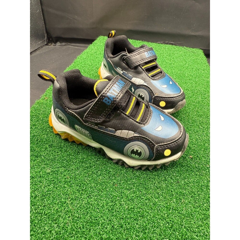 DC Comics Batman Lighted Athletic Sneakers Shoes Boys Size 8C Black‎ Casual